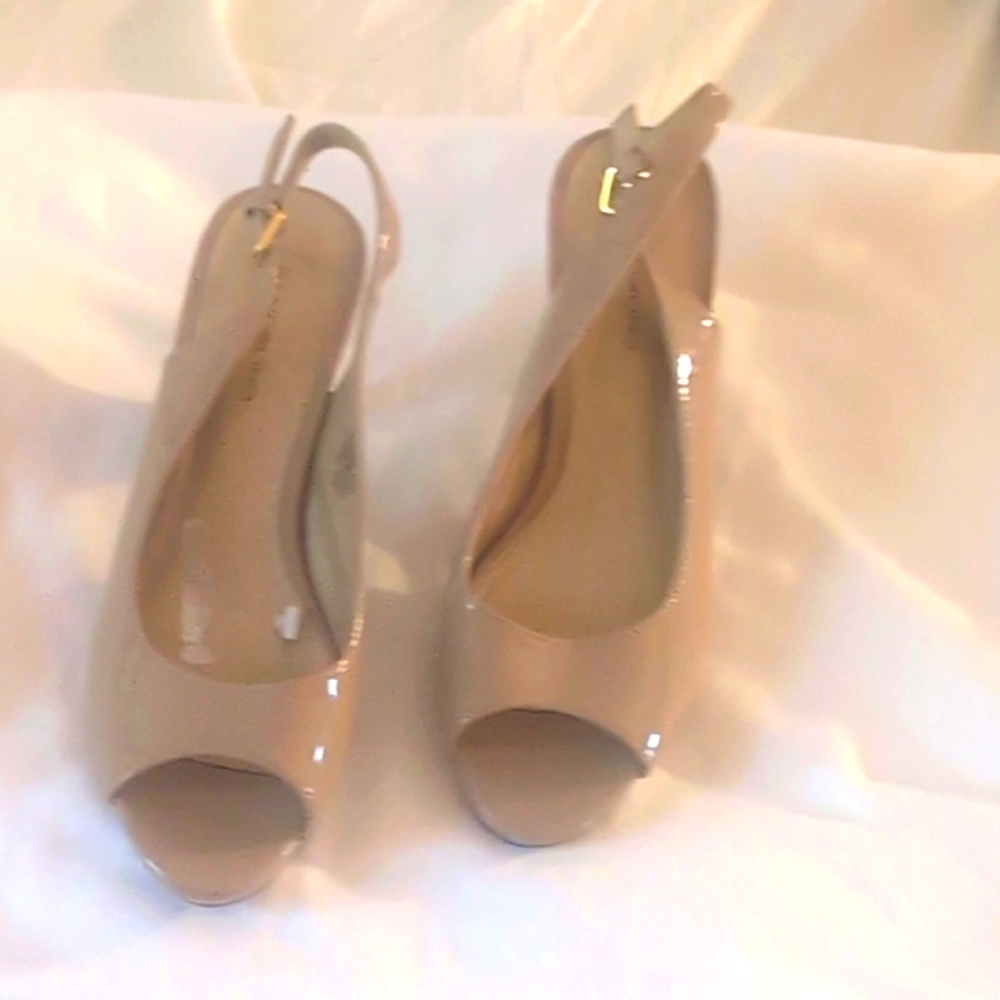 9.5 Nude Peep Toe Slingback Heels Dressy Neutral
